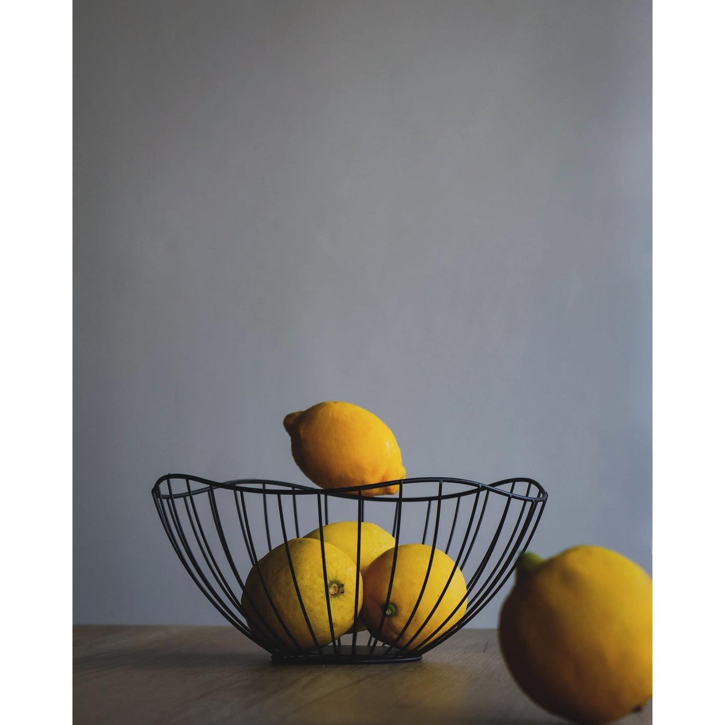 BLACK FRUIT STORAGE BASKET