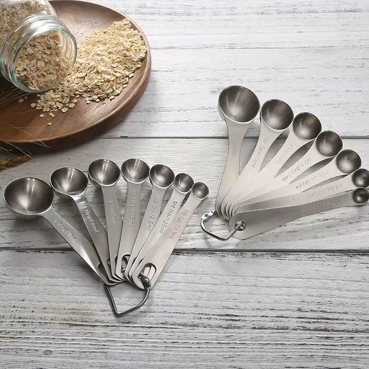Stainless steel measuring spoon set