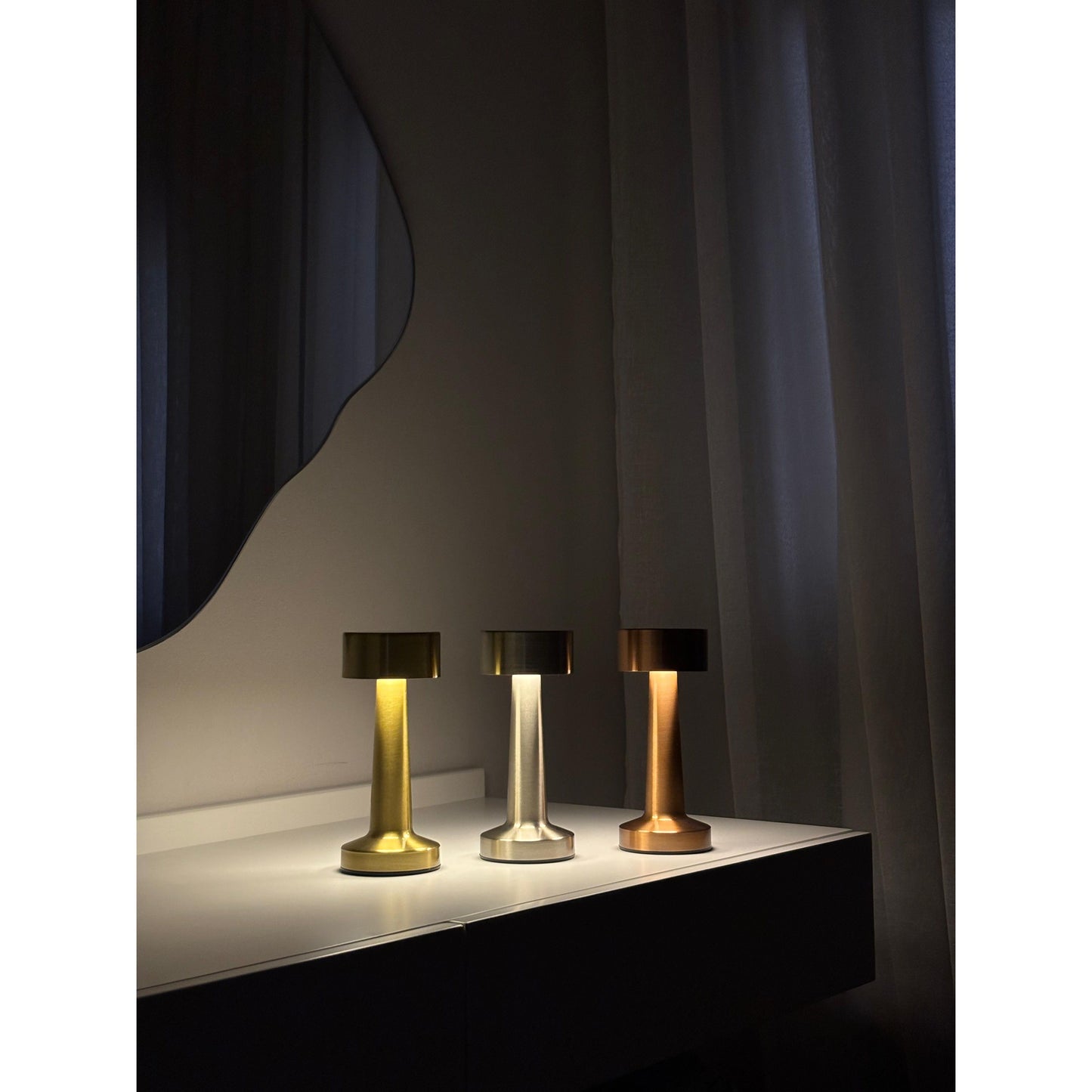 RECHARGEABLE LAMP