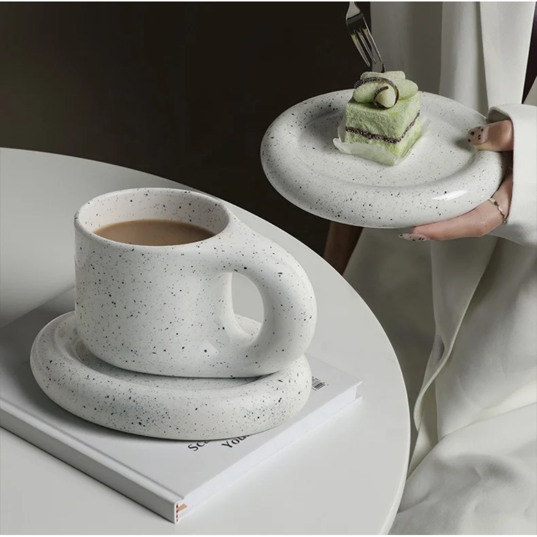 MODERN MUG WITH PLATE
