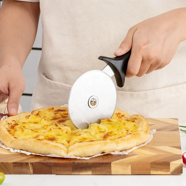 PIZZA CUTTER