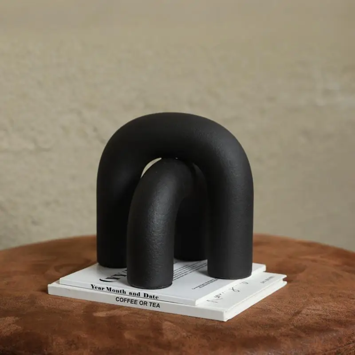 MODERN CERAMIC SHAPE