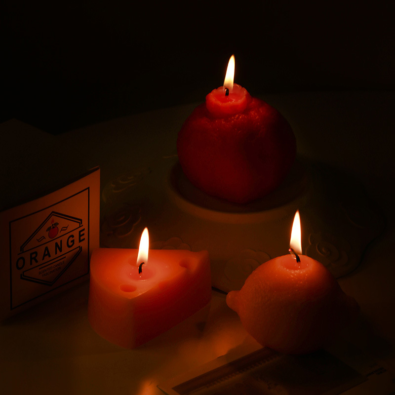 ORANGE SCENTED CANDLE