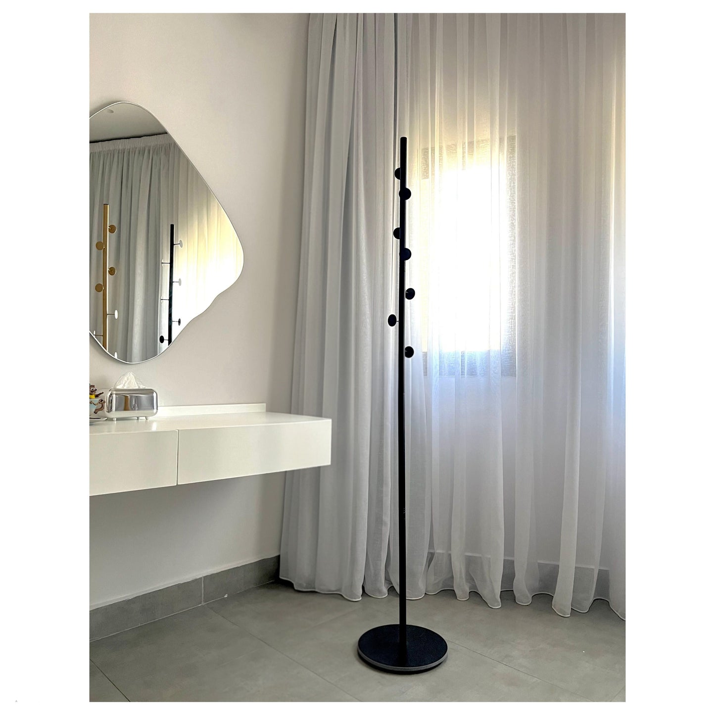 Black Metal Coat rack