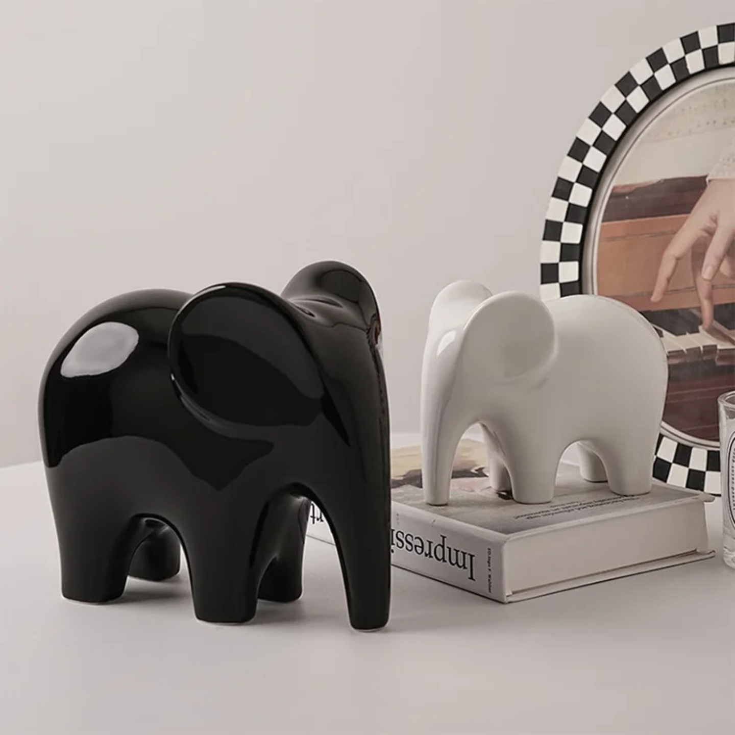 ELEPHANT FIGURES RESIN SET