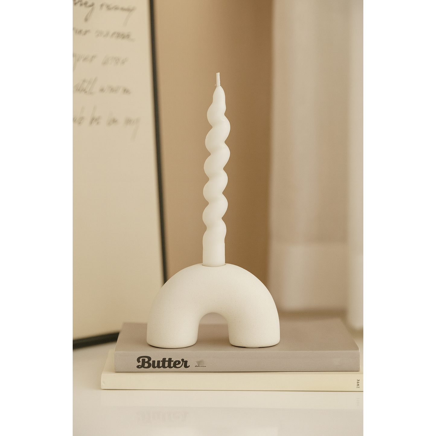 CERAMIC WHITE CANDLE HOLDER