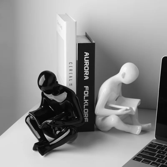 SET OF 2 MEN READING ORNAMENTS