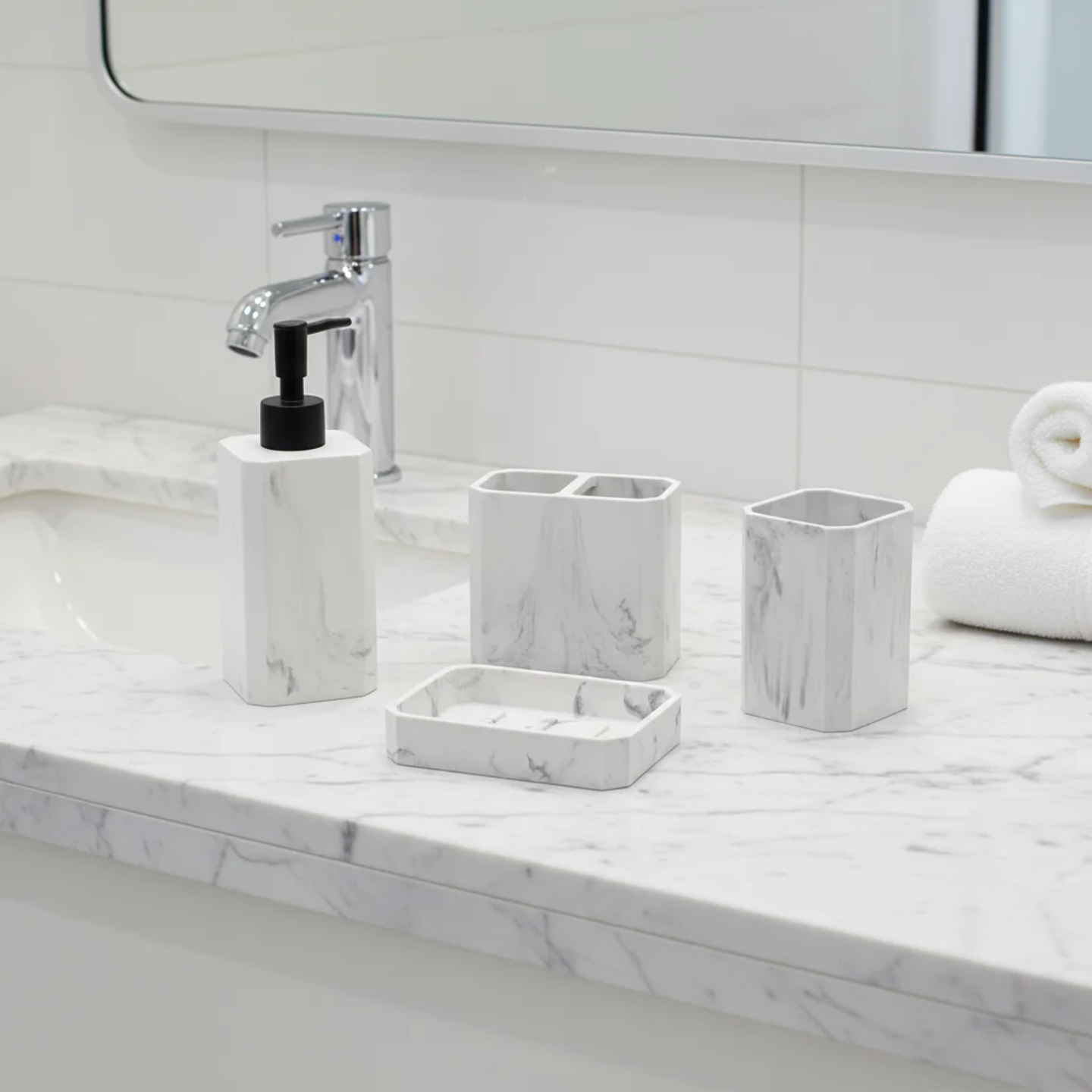 RESIN BATHROOM SET OF 4 PCS