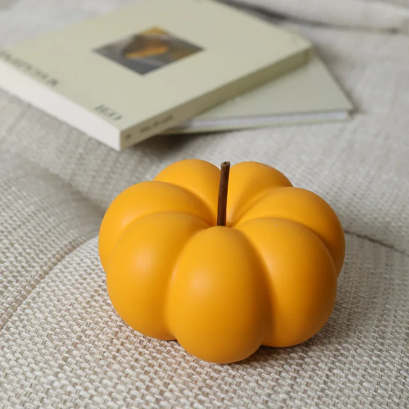 CERAMIC PUMPKINS SHAPE DECOR
